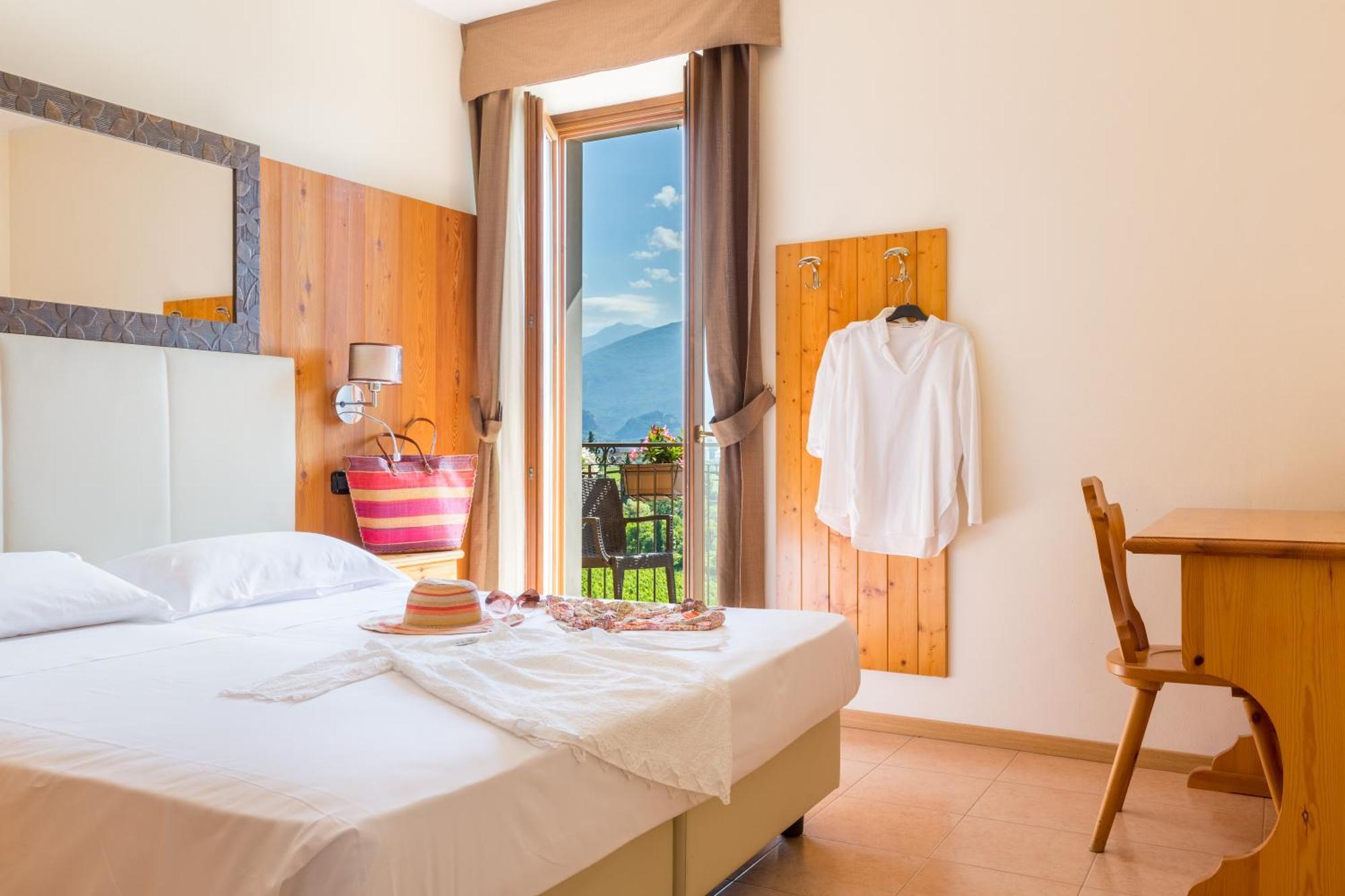 Agritur Eden Marone Villa Riva del Garda Exterior photo